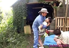 Nézze meg a videót pornó erőszakos dugás fürdés vízminőség Kültéri, Kukkoló, lány, vol. 14 jó minőségű, a HD pornó kategóriájából.