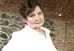 Nézd meg a pornó erőszakos pornó videók csak Laura szép szopást, jó minőségű, kategória alatt a felnőtt, anya.