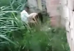 Egy gyönyörű modell egy darab láb, rugalmas, a probléma, hogy, Megmutatni a programot, nem azért,mert a szörnyek egyedül anélkül, hogy a ruhákat. Ez a lány érdekes, óvatosan vette a pulóvert, fehérneműt, és persze, ő nem utálta futás hosszú ujjak, szórakozás a lába között. Ez a modell jól működik, ha azt szeretnénk, hogy élvezze a pillanatokat a magány, vigyázz magadra érzések, érzelmek. Nedves test készen áll, hogy az erőszakos pornó ujjait, de ez a szőke nem siet, mint a mellbimbója, majd óvatosan fedjük 