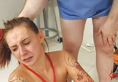 Sötét haj, hosszú lábakkal, és egy kis mellkas a lágyság és ölelés az ajkak és a kezét. A férfi néhány percig nem állt meg, de egy csókkal szoros hibridből áll. Ott állt előtte, és elkezdett guggolni, hogy kiszívja a péniszét. Miután lefektette az erotikus kapcsolat szépségét a seggével. Könnyen rugalmas a dugattyú erős az emberek, hogy már alszik sokáig szex közben. eroszakos szex video Sexy ' ve taken everything you want in a passionate sex of a sea of euphoria.