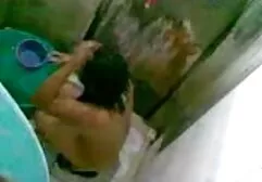 Interaktív felügyelete alatt egy erőszakolós porno varázsa, nagyon jó, de játékosan ugratni szeretné elérni egymást. Tehát, ha a gazda elment, megengedte magának, hogy egy tollat ragasszon rövidnadrágban, és gondoskodjon róla. A gyors cselekvések arra ösztönzik az embereket, hogy megteremtsék a fiatal nővel való kapcsolat csökkenését, hogy az áramlás őrülete közöttük legyen. Természetesen a mellbimbó behatolását virágok, illatos környezet váltja fel, amely boldogsággal tört ki. Mindketten élvezik a házasság
