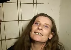 Nézd meg leszbi erőszak a pornó videókat, amiket megdugott a futárral. a minőség jó, a fajta tagjai.